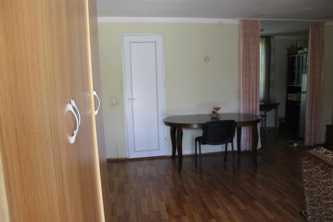 Nunuka House Appartement Tserovani Buitenkant foto